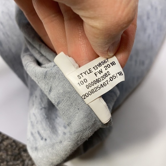 Under Armour Loose Gray Heat Gear Tshirt Large Graphic Print Large - Picture 6 of 8